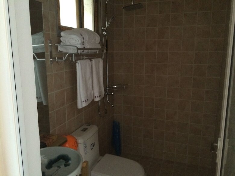 Hotel Lishui Liandu Red House Inn
