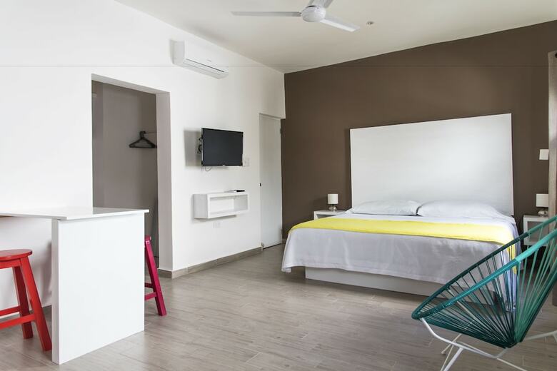 Apartamentos Valentina Suites By Las Flores
