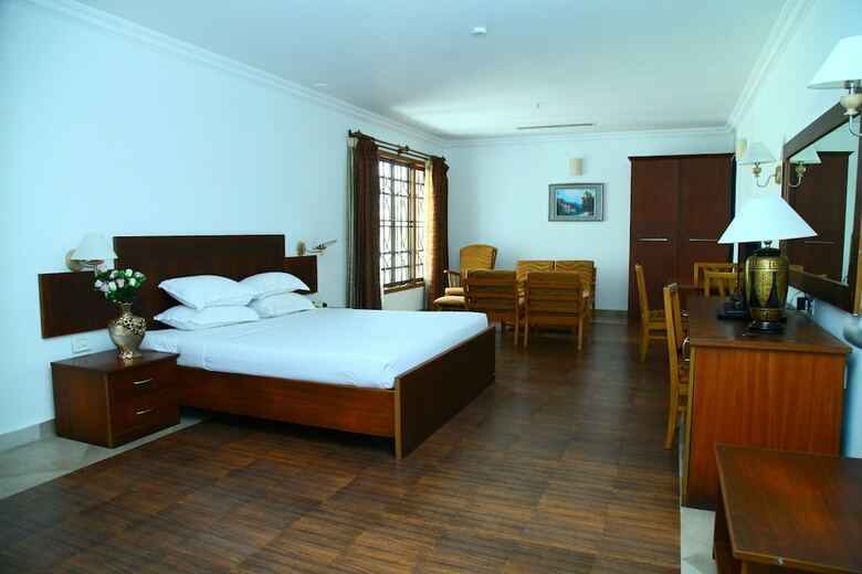 Hotel Nila Palace
