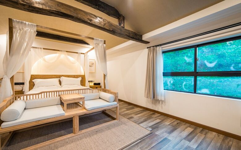 Bed & Breakfast Home To Home