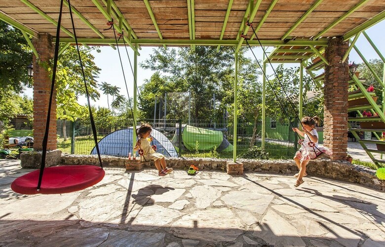 Hotel Otantik Tas Ev
