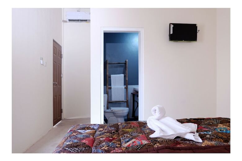 Bed & Breakfast Hinggil Homestay