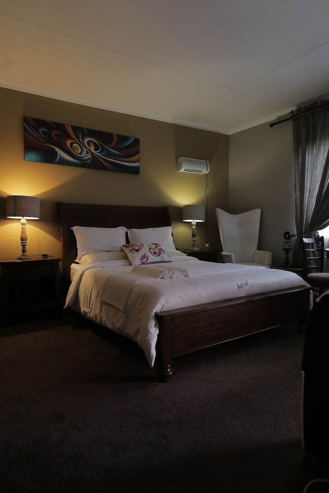 Ledumo Lodge