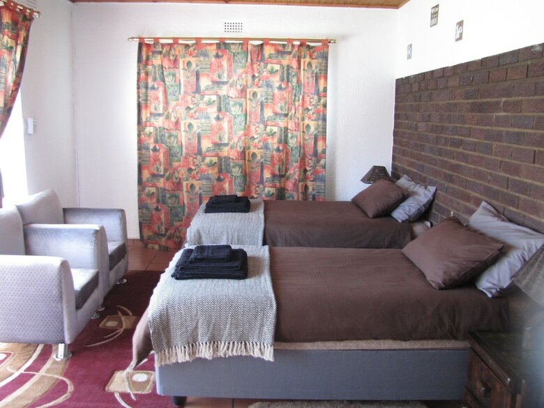 Posada Inn-finity Empire