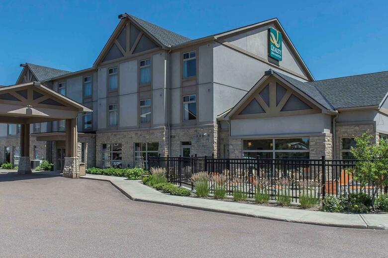 Hotel Quality Inn & Suites Petawawa