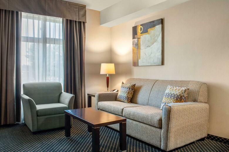 Hotel Quality Inn & Suites Petawawa