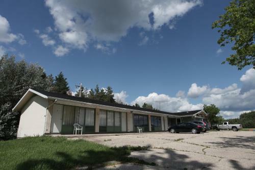 Riverside Motel