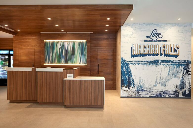 Travelodge Hotel By The Falls
