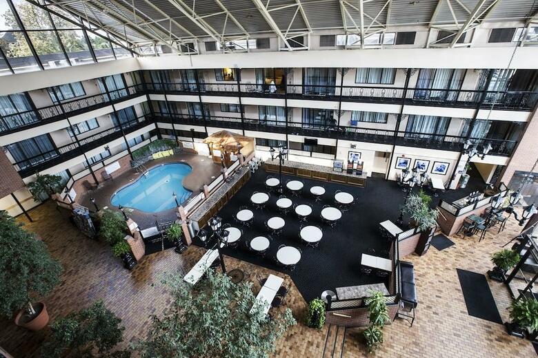 Hotel Clifton Victoria Inn At The Falls