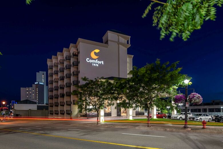 Hotel Comfort Inn Fallsview