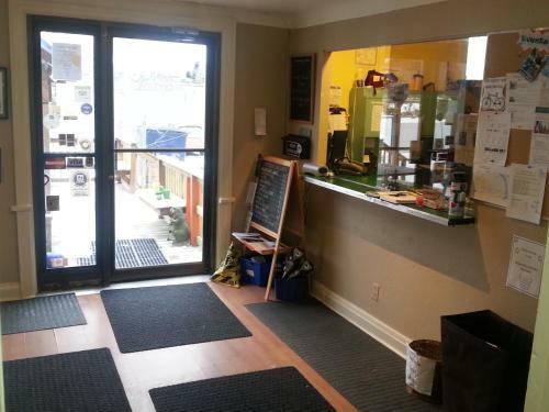 Hostelling International Niagara Falls