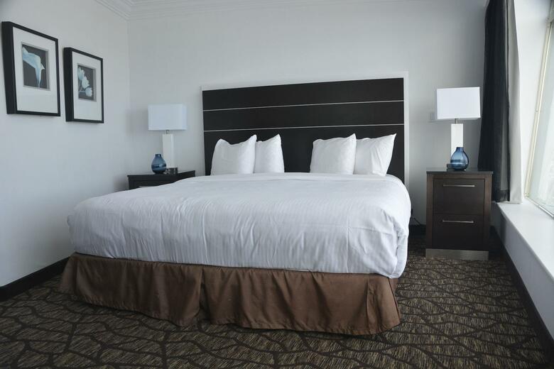 Tower Hotel At Fallsview
