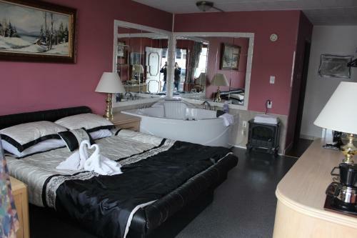 Motel Ritz Inn Niagara & Wedding Chapel