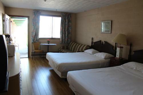Motel Ritz Inn Niagara & Wedding Chapel