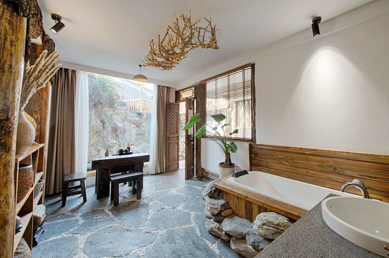 Hotel Waterfall Boutique Inn