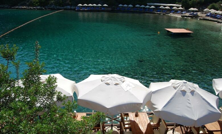 Hotel Nuri's Beach Bungalow