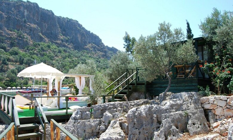 Hotel Nuri's Beach Bungalow