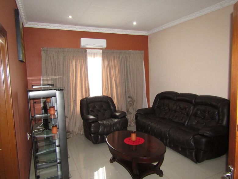 Posada Vido Lodge And Conference Centre Plot 78