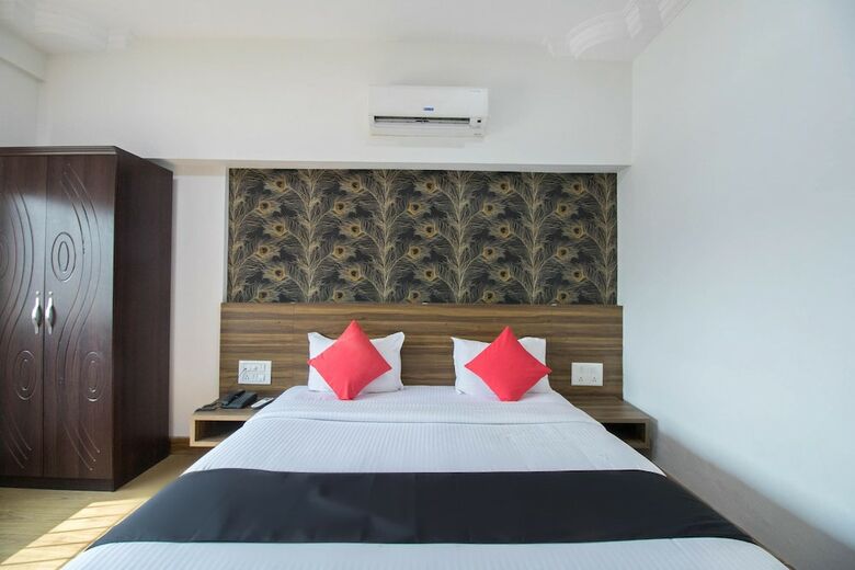 Hotel Oyo 11959 Seven Olives