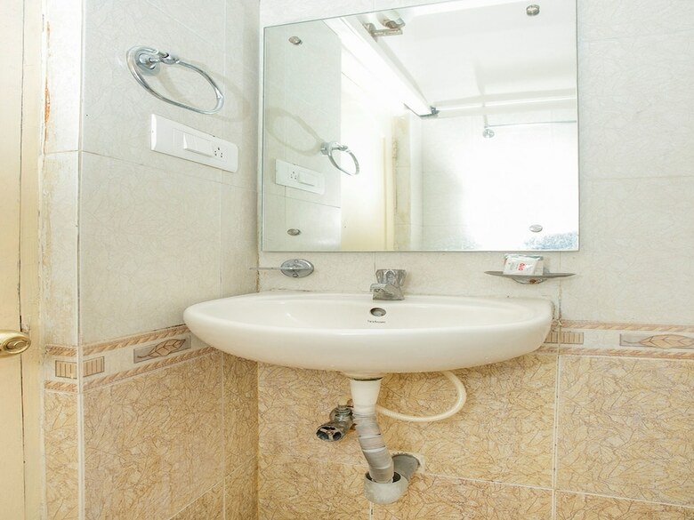 Hotel Oyo 10821 Sree Balaji Residency