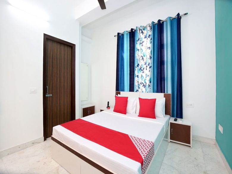 Oyo 12379 Hotel Riyasat