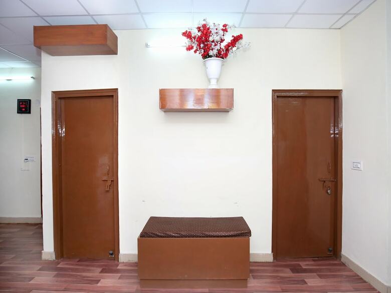 Hotel Oyo 12871 Rehan Basera