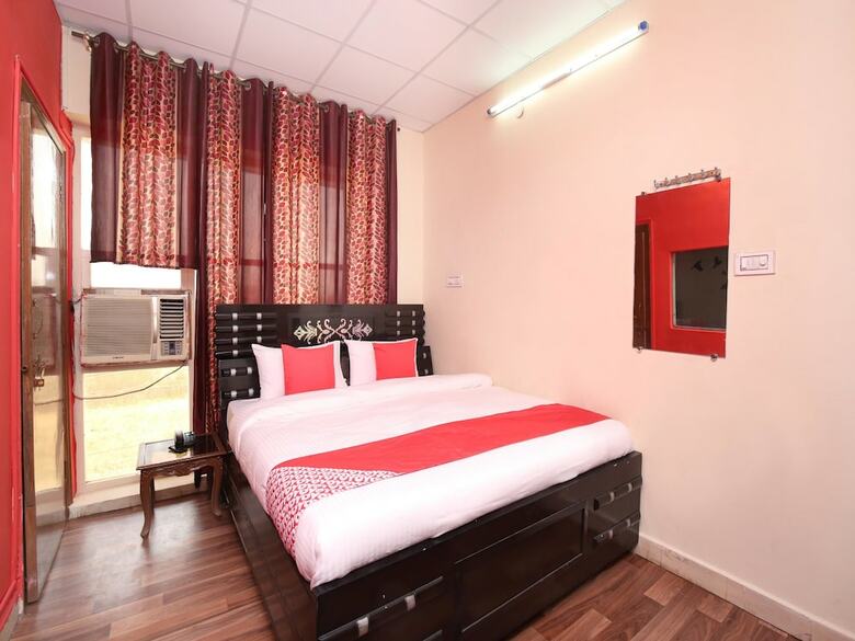 Hotel Oyo 12871 Rehan Basera