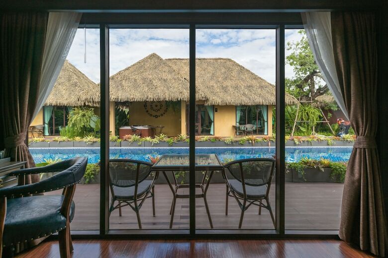 Hotel Khum Damnoen Resort