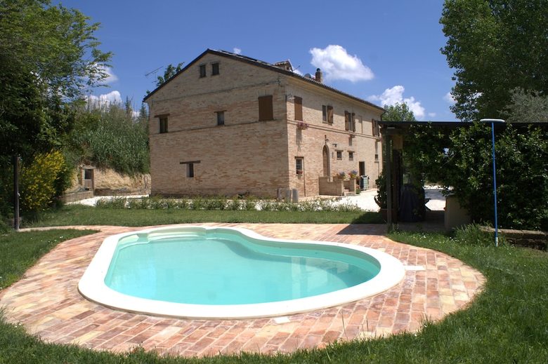 Bed & Breakfast Casa Il Girasole Marche Con Piscina