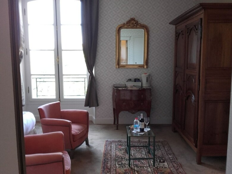 Hotel Ch�teau de Rouffiac Chambres D'h�tes Vignoble de Cahors