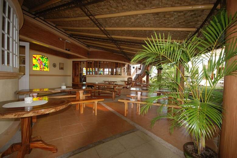 Hotel La Parola Orchids Beach Resort