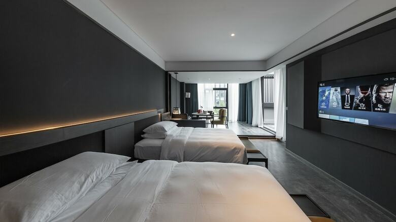 Lucid Xixi Hotel