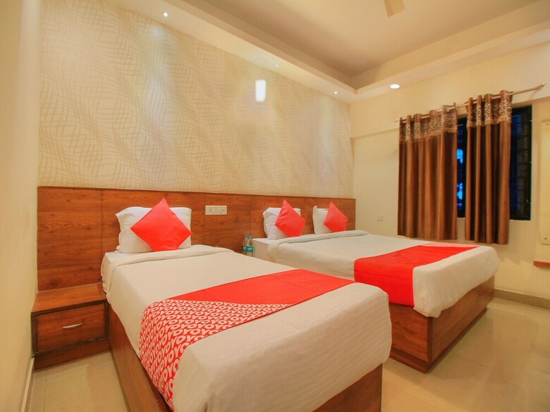 Hotel Oyo 14163 Comforts Inn
