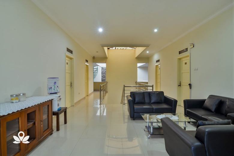 Hotel Zen Rooms Basic Gor Cikutra