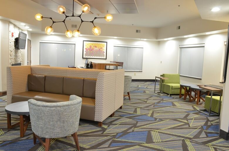 Hotel Holiday Inn Express Waterloo Cedar Falls