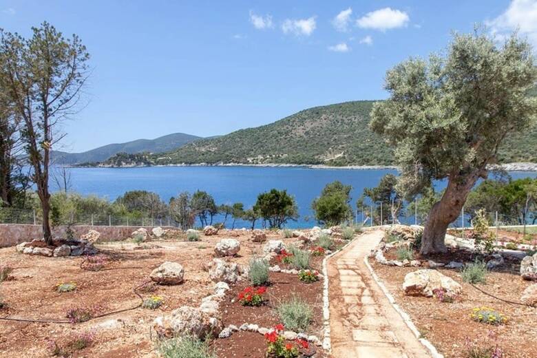 Zidanos Luxurious Villa