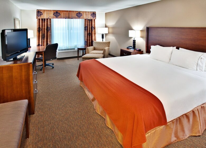 Holiday Inn Express Hotel & Suites Dubuque
