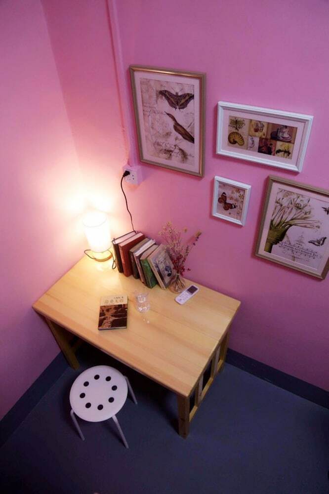 Hostal Zhaohuaxishi Youth Hostel