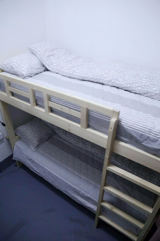 Hostal Zhaohuaxishi Youth Hostel