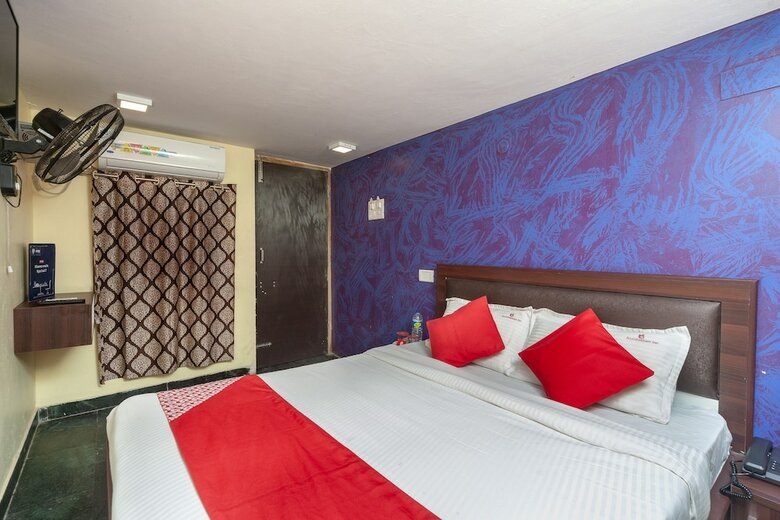 Hotel Oyo 13006 Arumbakkam Inn