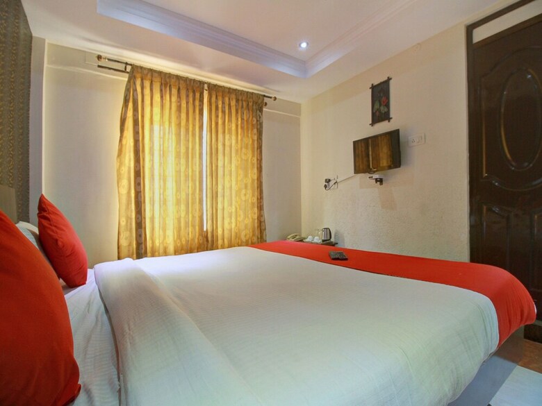 Oyo 12941 Hotel Forest Transit
