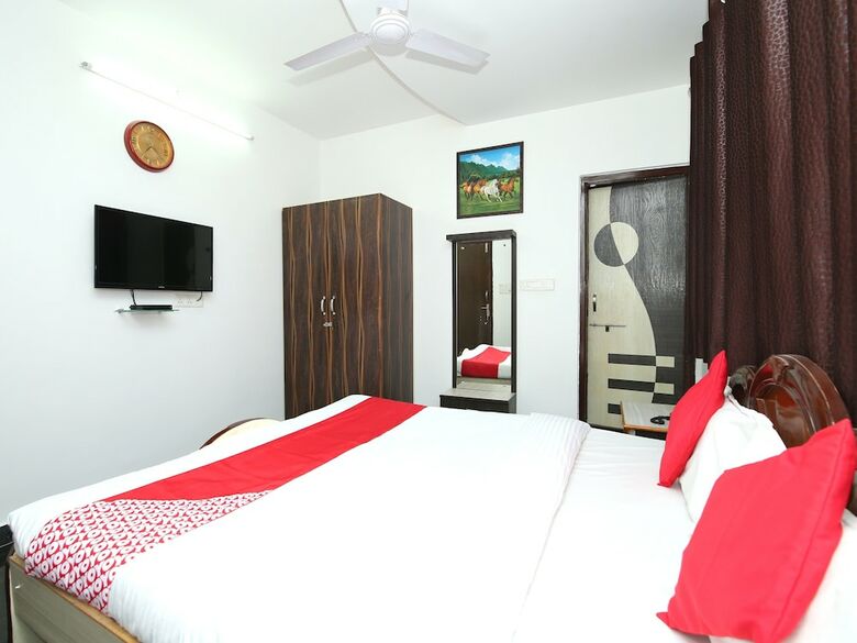 Oyo 12498 Hotel Sea Rock