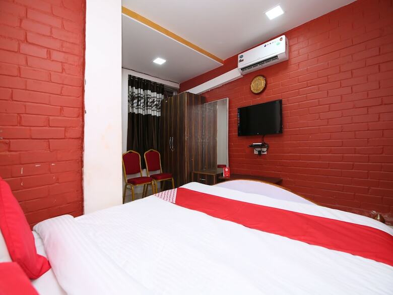 Oyo 12498 Hotel Sea Rock