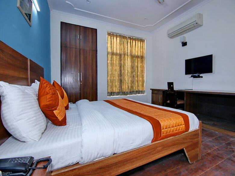 Hotel Oyo 13051 Shanti Villa