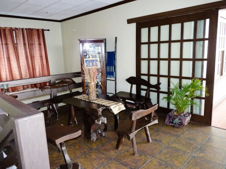 Country Inn Hotel And Restaurant