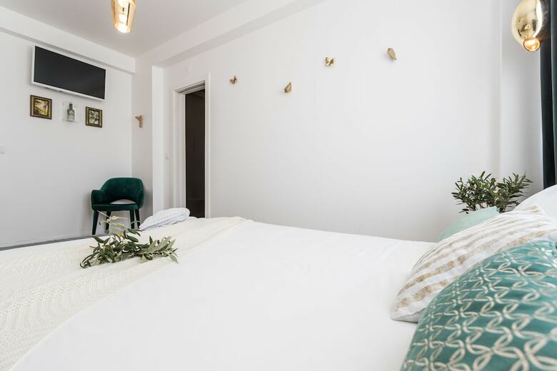 Bed & Breakfast Lisbon Airport Suites