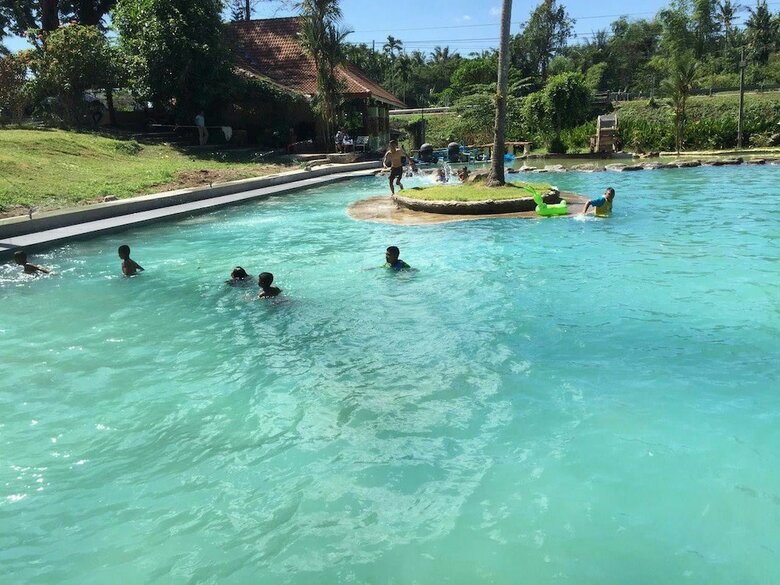 Hotel Ranong Resort And Laguna