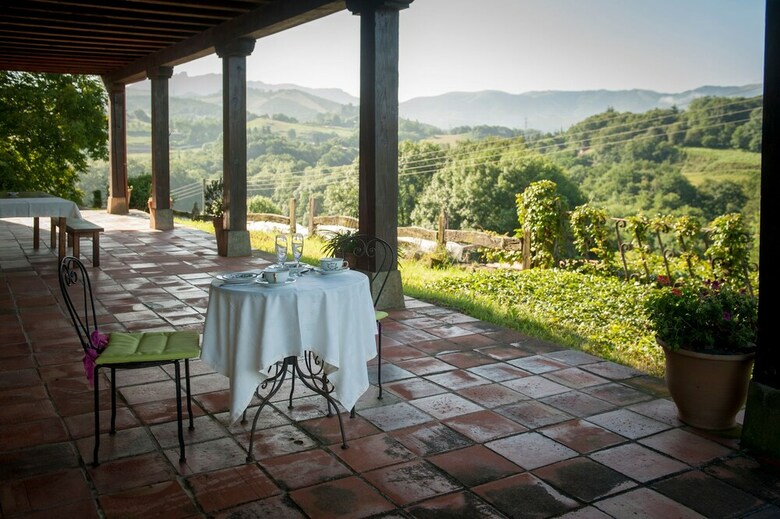 Agroturismo Casa Peluaga