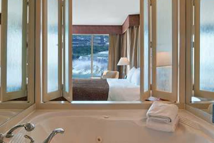 Hilton Hotel And Suites Niagara Falls/fallsview