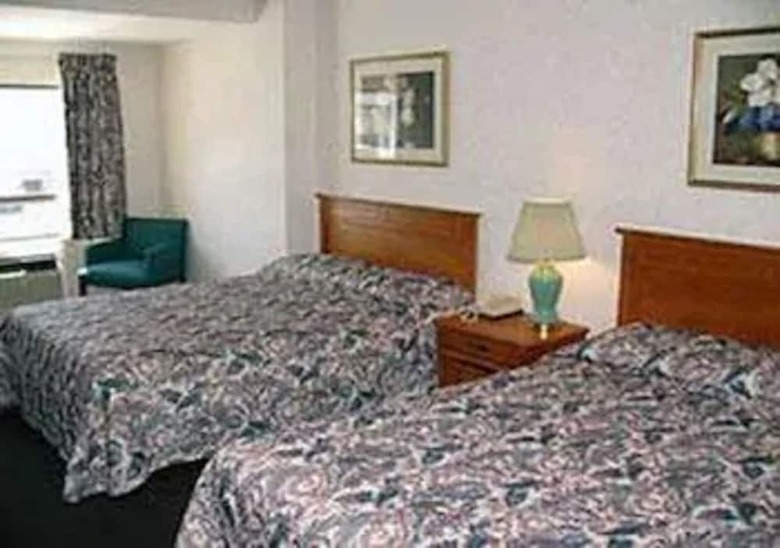 Hotel Econo Lodge By The Falls